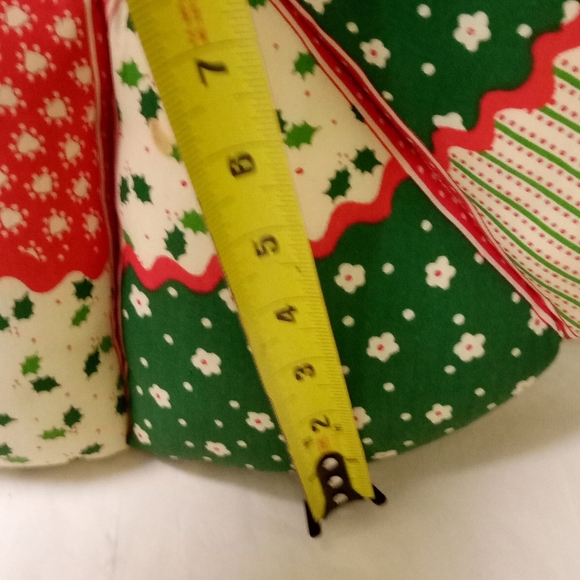 Wreath Handcrafted Christmas Pillow  BEAUTIFUL Floral Check Prints - Picture 6 of 8